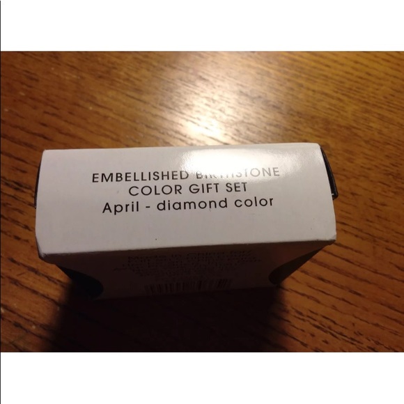 Avon Embellished Birthstone Color Gift Set April - Picture 4 of 4